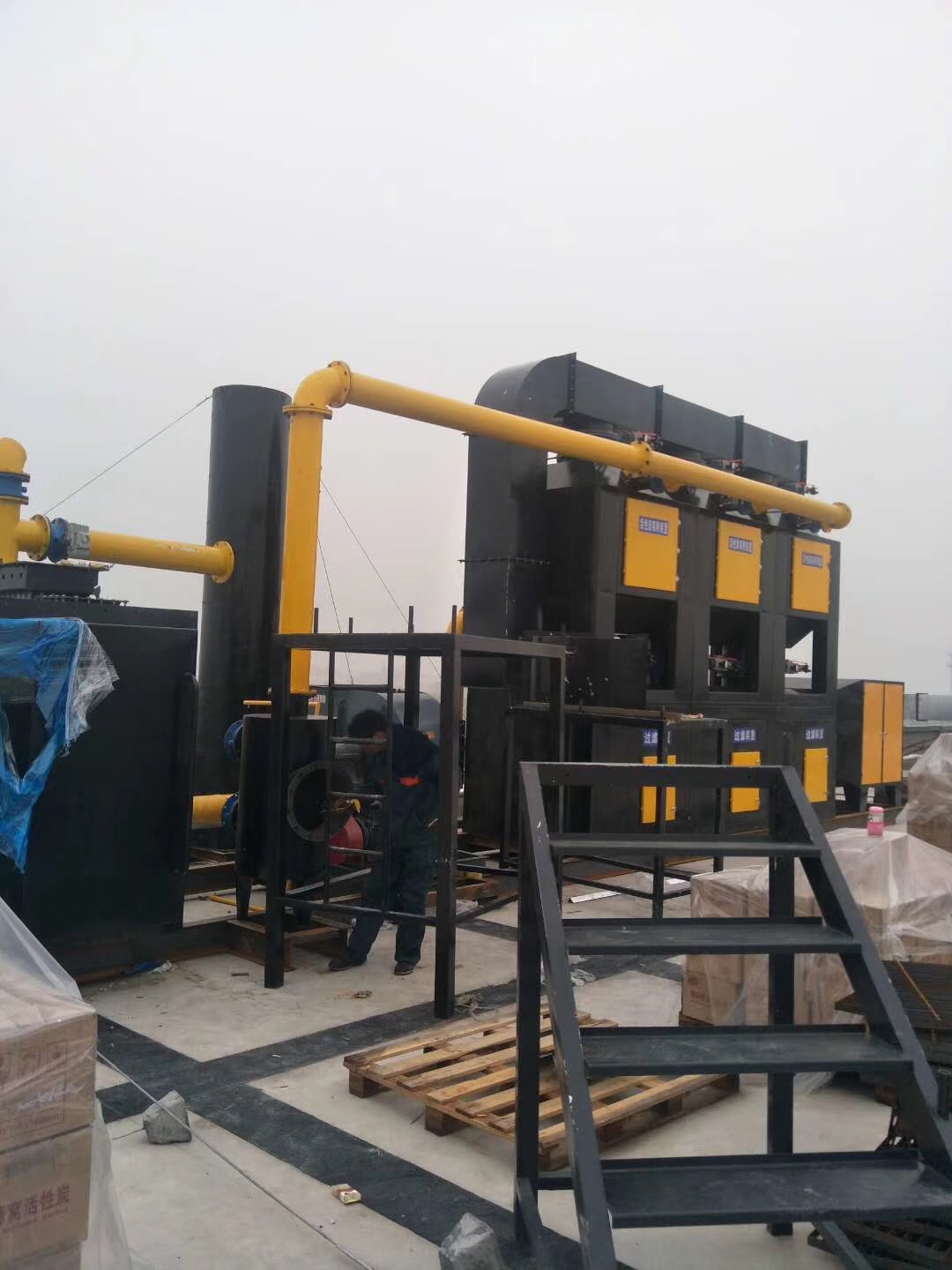 購買噴漆房廢氣處理設(shè)備需要注意哪些事項(xiàng)？